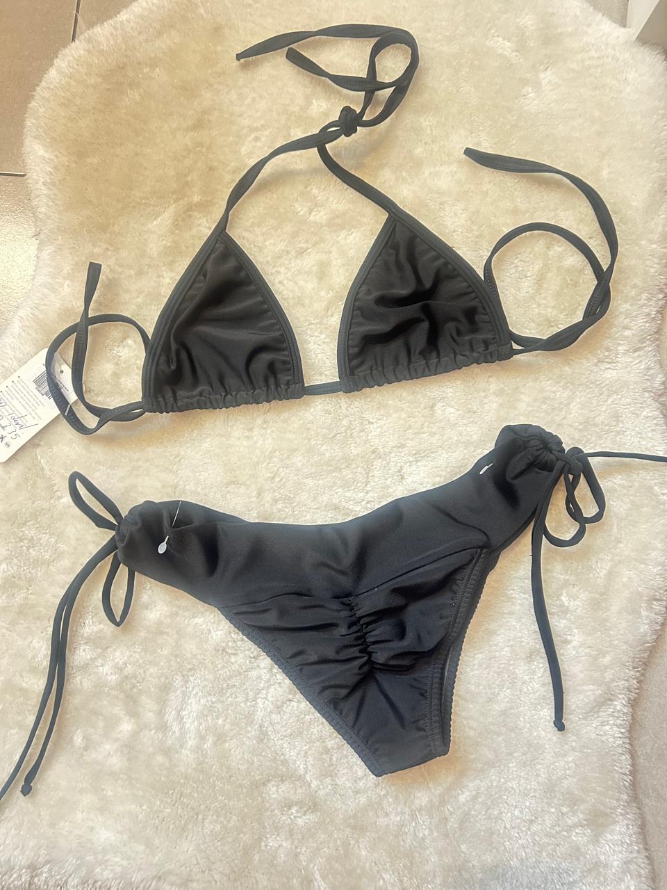 BIQUINI CORTININHA COM CALCINHA EMPINA BUMBUM DE AMARRAR - HER E DRYKA - PRETO