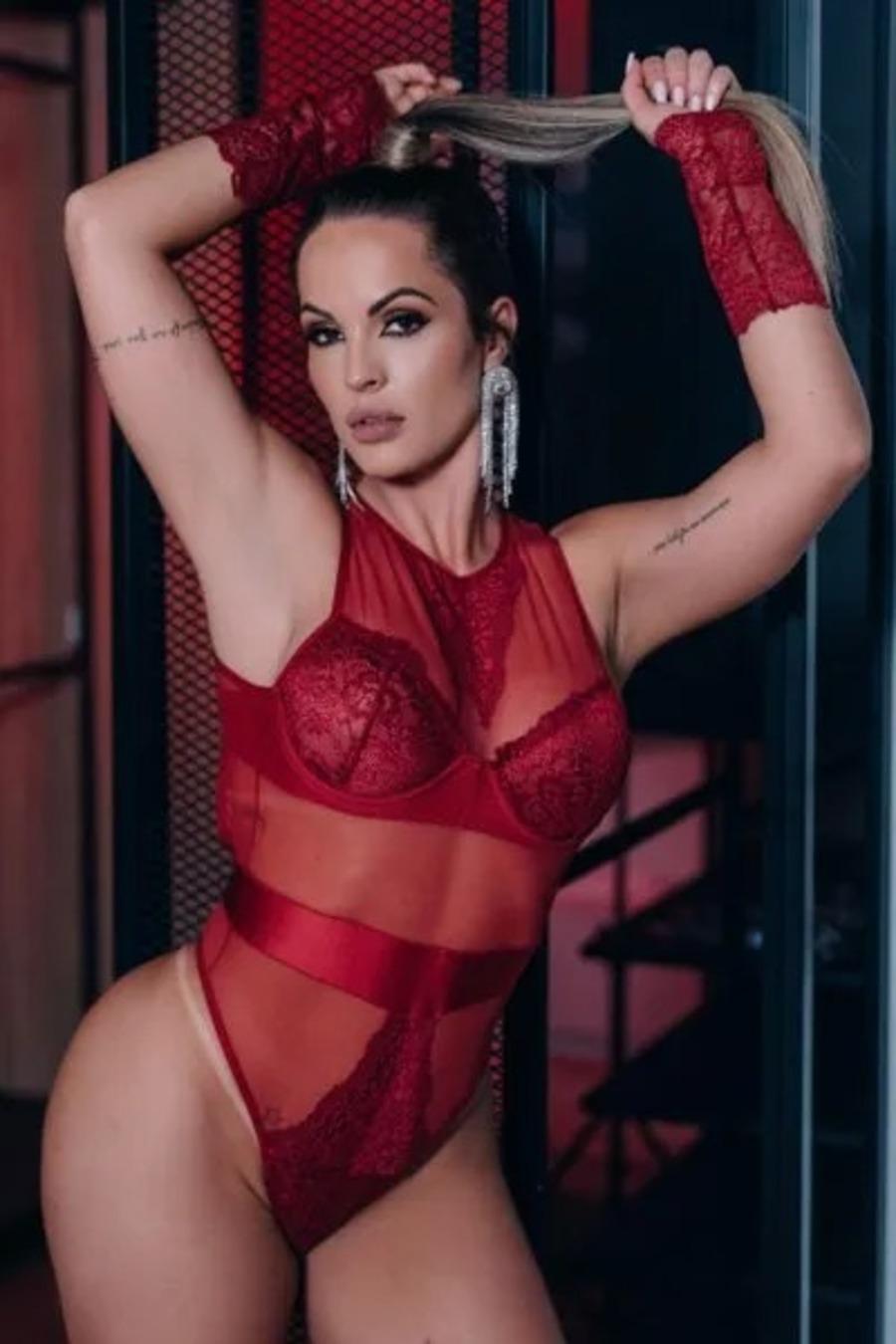 BODY SEXY VERMELHO COM PEROLA ESTILO CALCINHA TAILANDESA NAS COSTAS