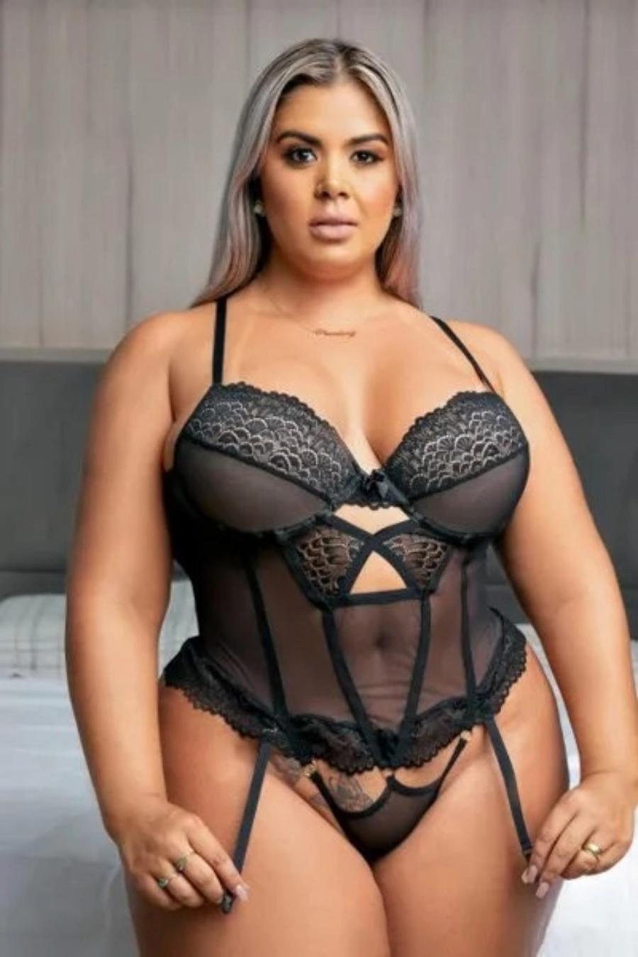 BODY PLUS SIZE SENSUAL DE BOJO COM LIGAS E DETALHE DE ELÁSTICO NAS COSTAS