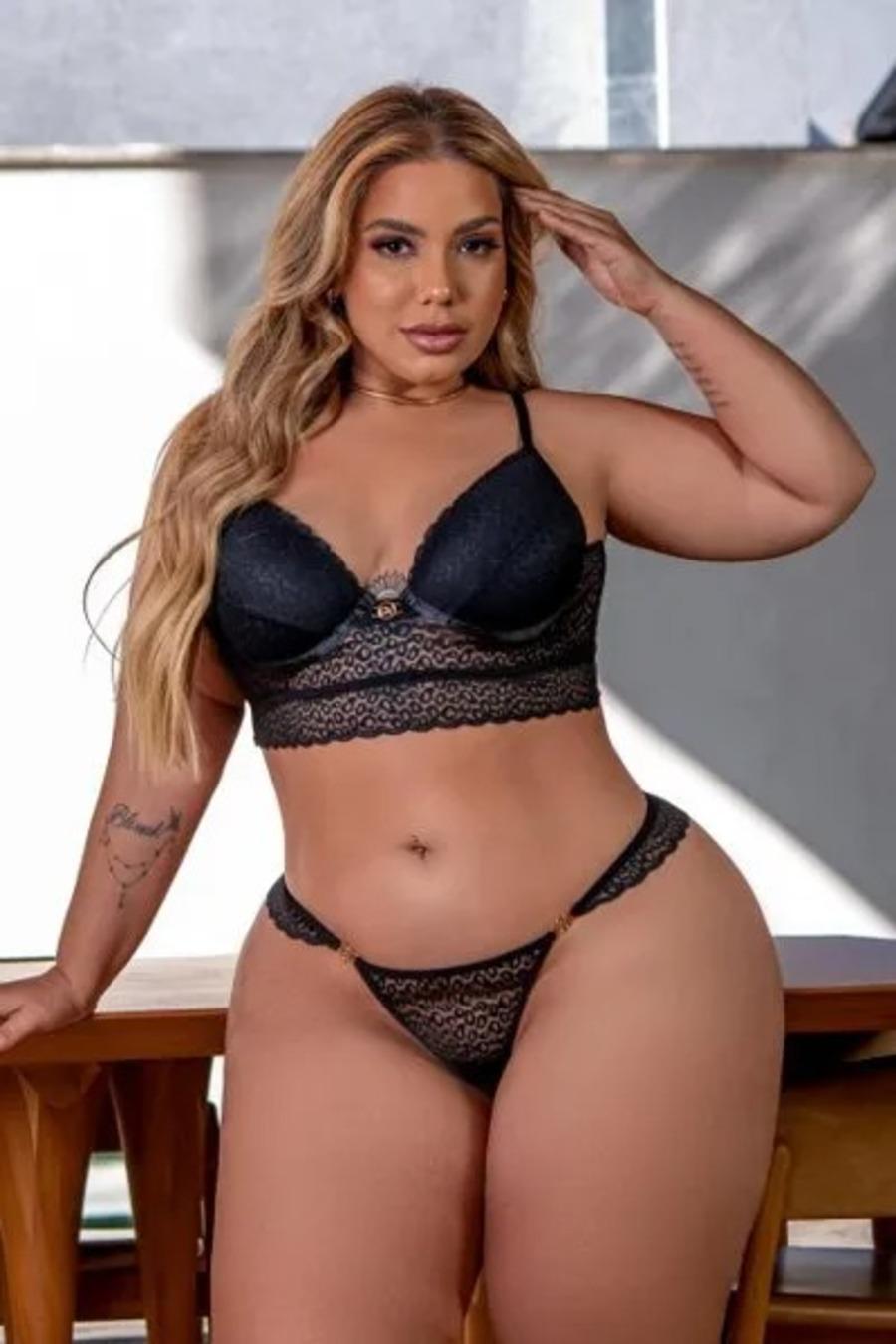 PLUS SIZE CONJUNTO PLUS SIZE COM BOJO RENDA TRABALHADA E CALCINHA FIO