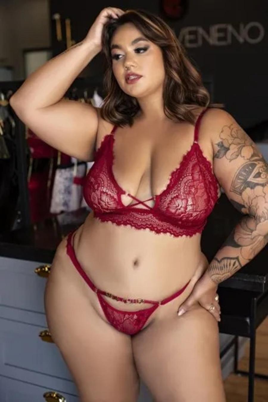 LINGERIE SEXY PLUS SIZE COM FRASE PROVOCANTE E SEDUTORA "ME CHUPA"