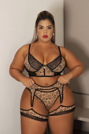 CONJUNTO PLUS SIZE SEM BOJO COM CINTA LIGAS E CALCINHA