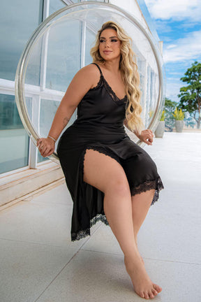 CAMISOLA PLUS SIZE MIDI EM CETIM E RENDA COM FENDA LATERAL
