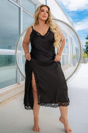 CAMISOLA PLUS SIZE MIDI EM CETIM E RENDA COM FENDA LATERAL