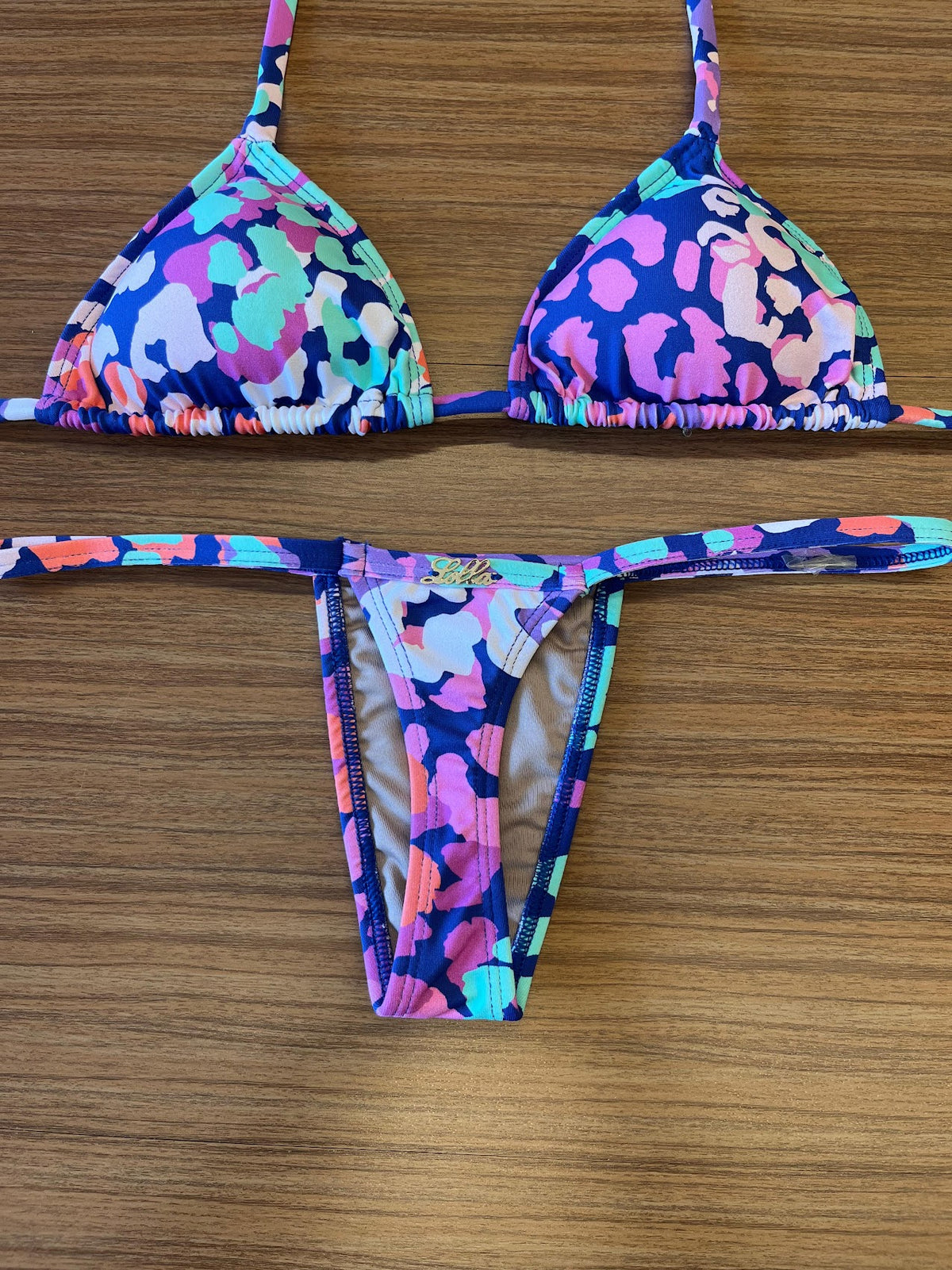 BIQUINI FITA FRENTE MENOR - LOLLA BRASIL - ONÇA CARNAVALESCA