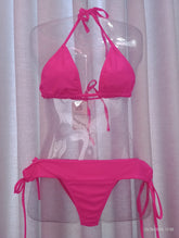 BIQUINI CORTININHA COM CALCINHA EMPINA BUMBUM DE AMARRAR - HER E DRYKA - ROSA NEON