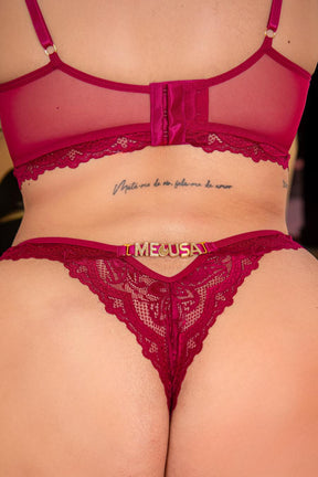 CONJUNTO PLUS SIZE COM BOJO DETALHES EM RENDA TULE E CALCINHA COM FRASE "ME USA"