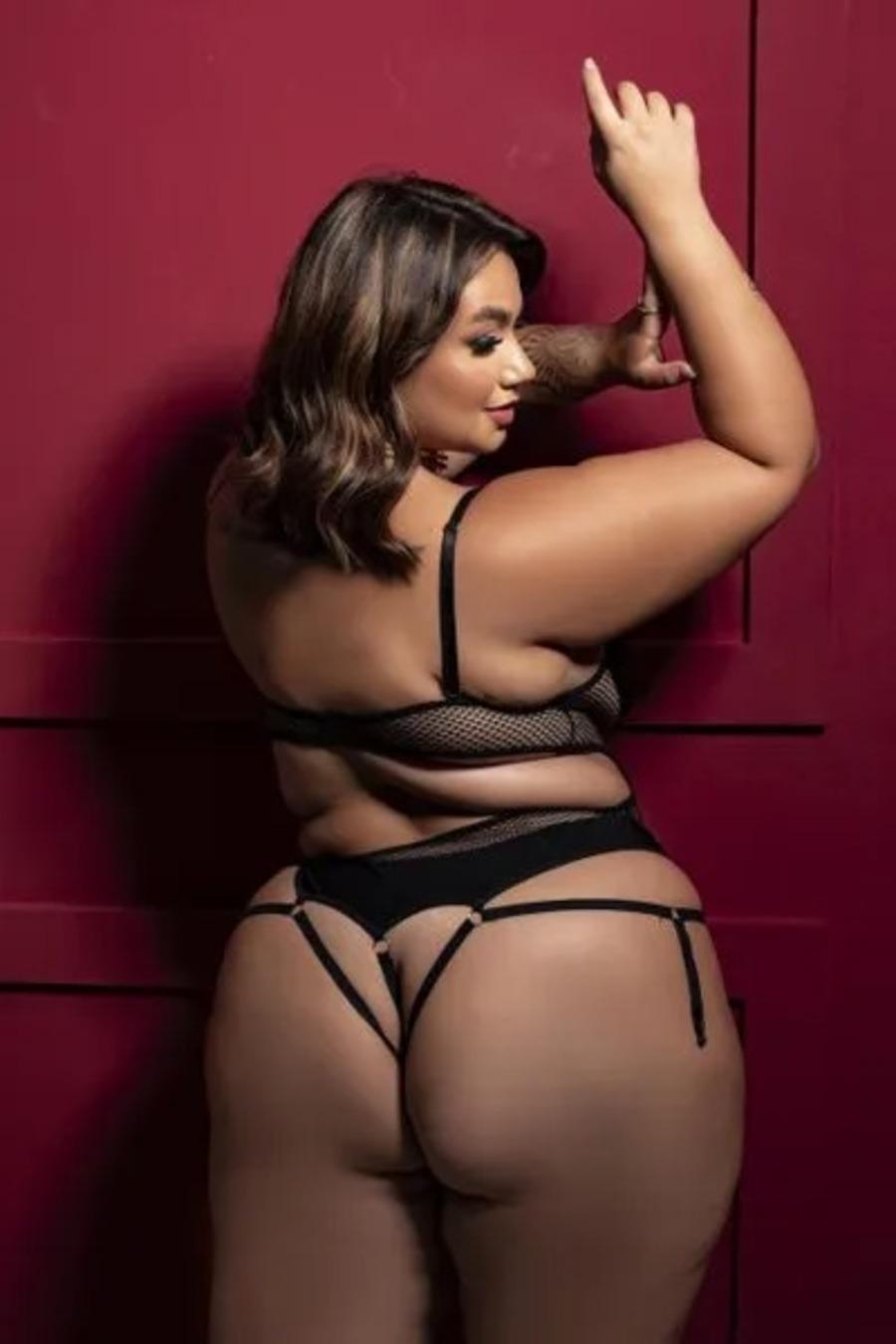 BODY SEXY SEM BOJO COM DETALHE EM PEROLAS PLUS SIZE