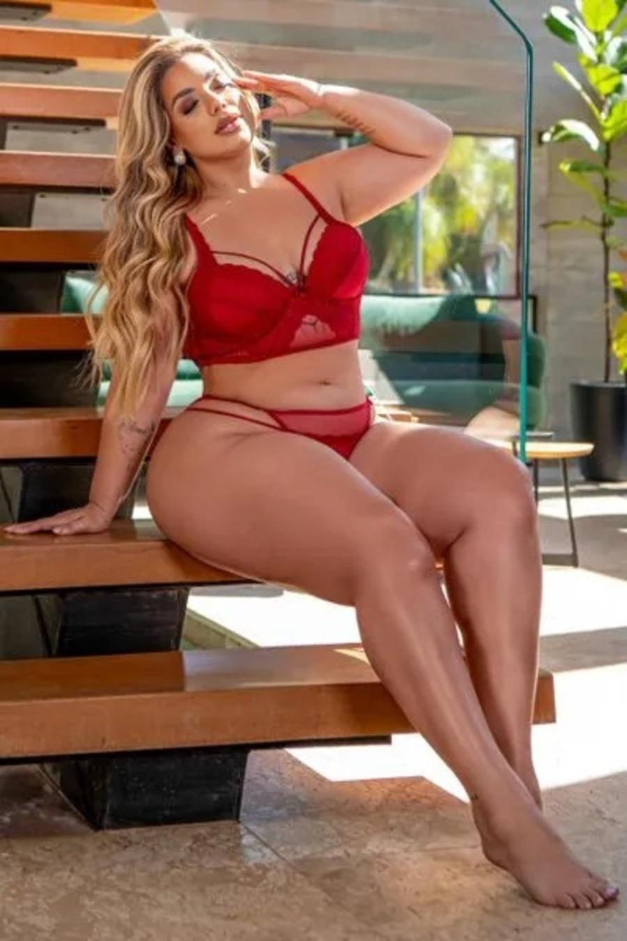 CONJUNTO PLUS SIZE COM BOJO STRAPPY TRANCADO NAS COSTAS E CALCINHA FIO