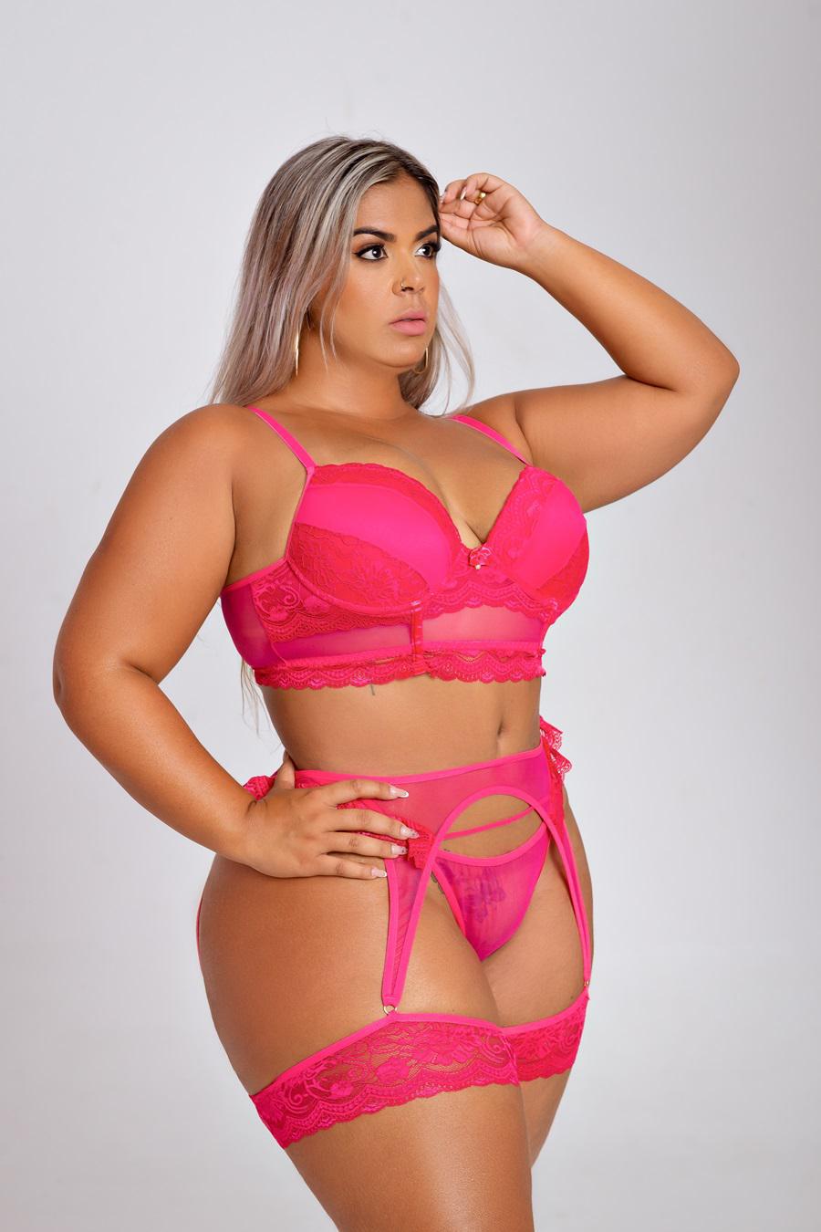 CONJUNTO PLUS SIZE SENSUAL CROPPED COM BOJO E CINTA-LIGA