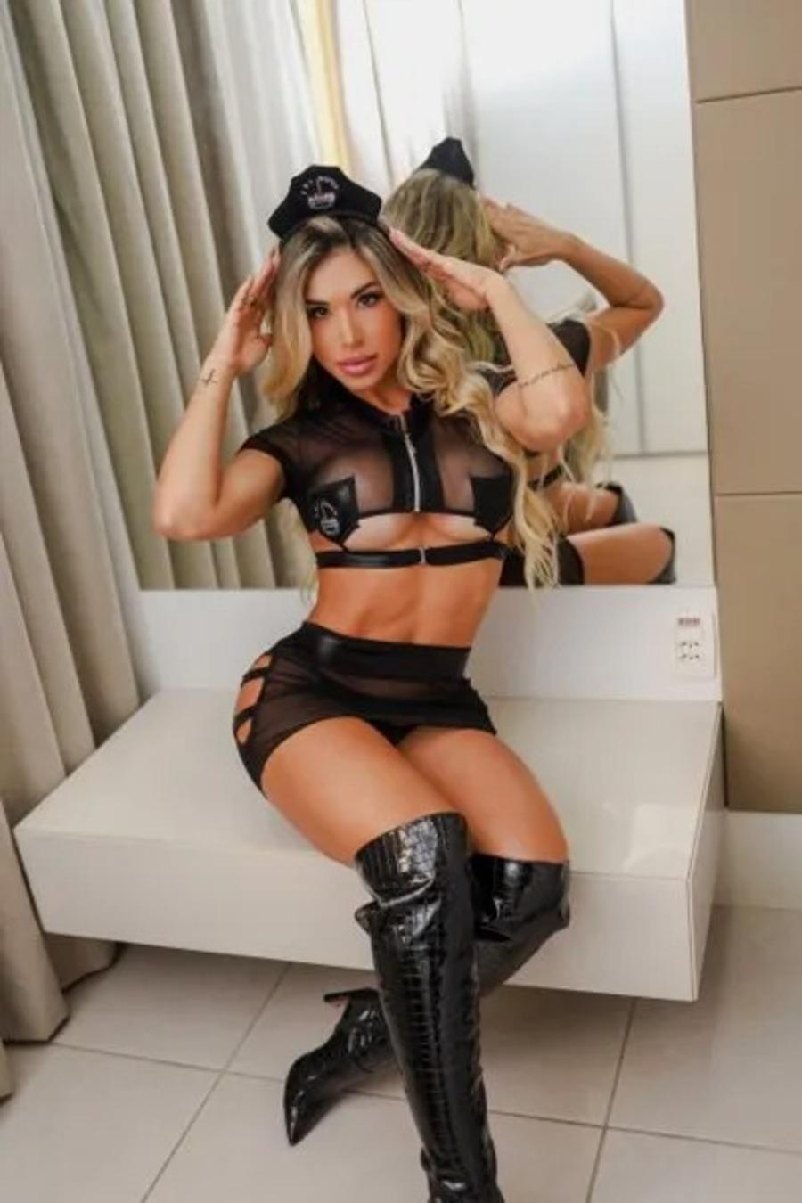 03014 FANTASIA EROTICA FBI SEXY DE SAIA