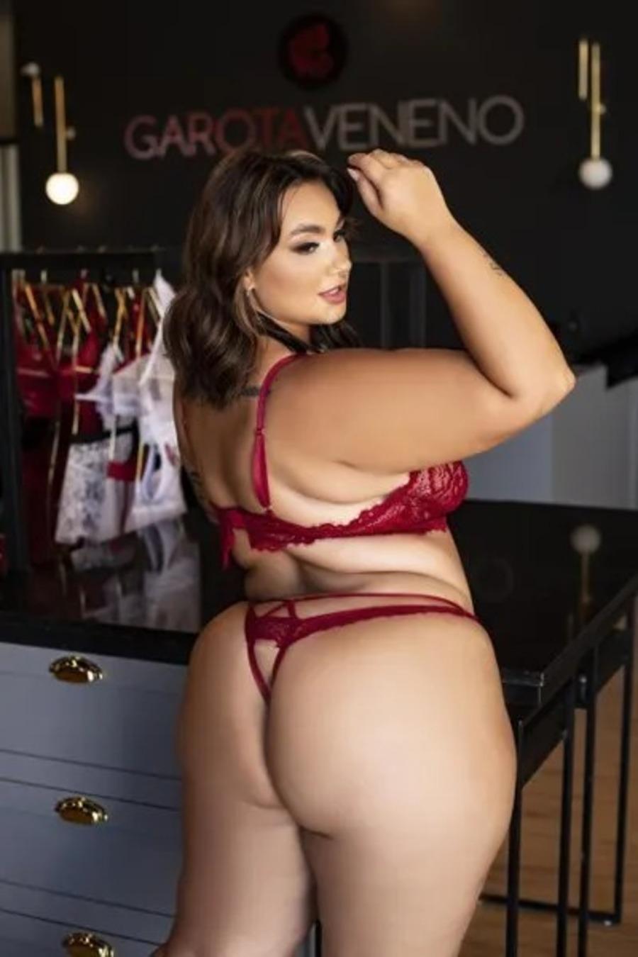 LINGERIE SEXY PLUS SIZE COM FRASE PROVOCANTE E SEDUTORA "ME CHUPA"