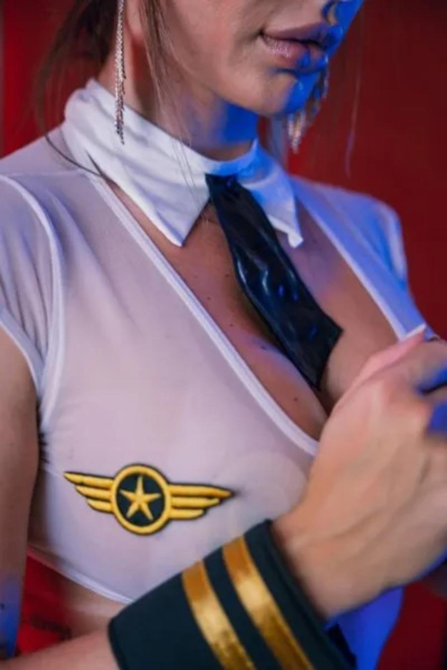 FANTASIA EROTICA DE PILOTO SEXY