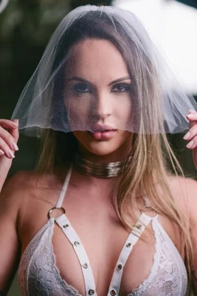 FANTASIA ERÓTICA NOIVA DOCE MALICIA