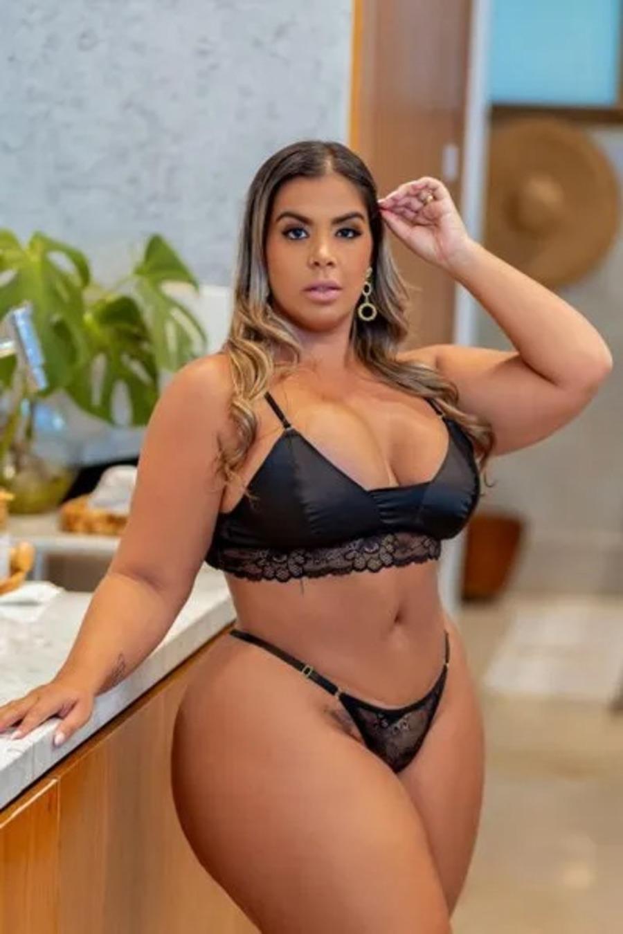 CONJUNTO PLUS SIZE DELICADO E ELEGANTE COM CALCINHA FIO EM RENDA